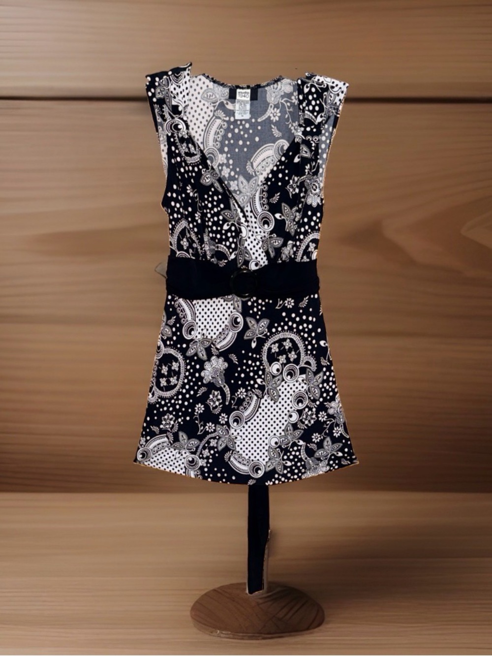 Studio 1940 Monochrome Paisley V-Neck Tunic with Tie Back -M-EC